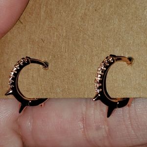 Stainless steel rose gold spike huggie earrings